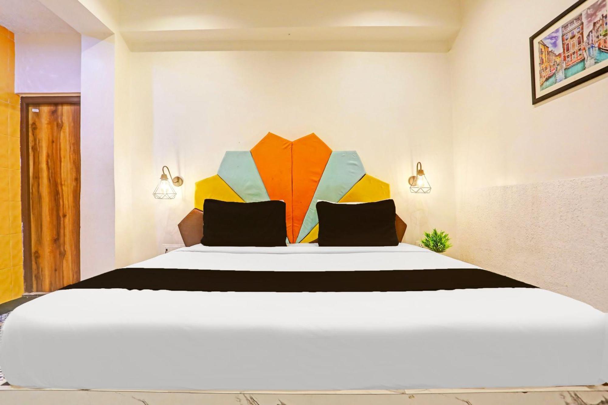 Super Townhouse Cantonment Varanasi Formerly Sarin Inn Εξωτερικό φωτογραφία
