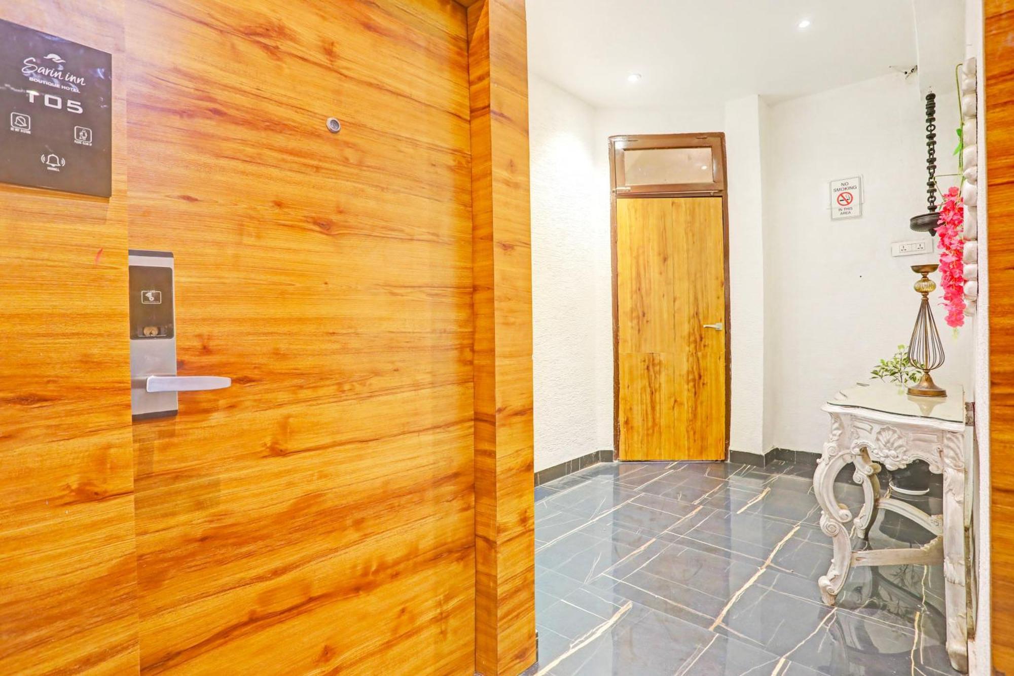 Super Townhouse Cantonment Varanasi Formerly Sarin Inn Εξωτερικό φωτογραφία