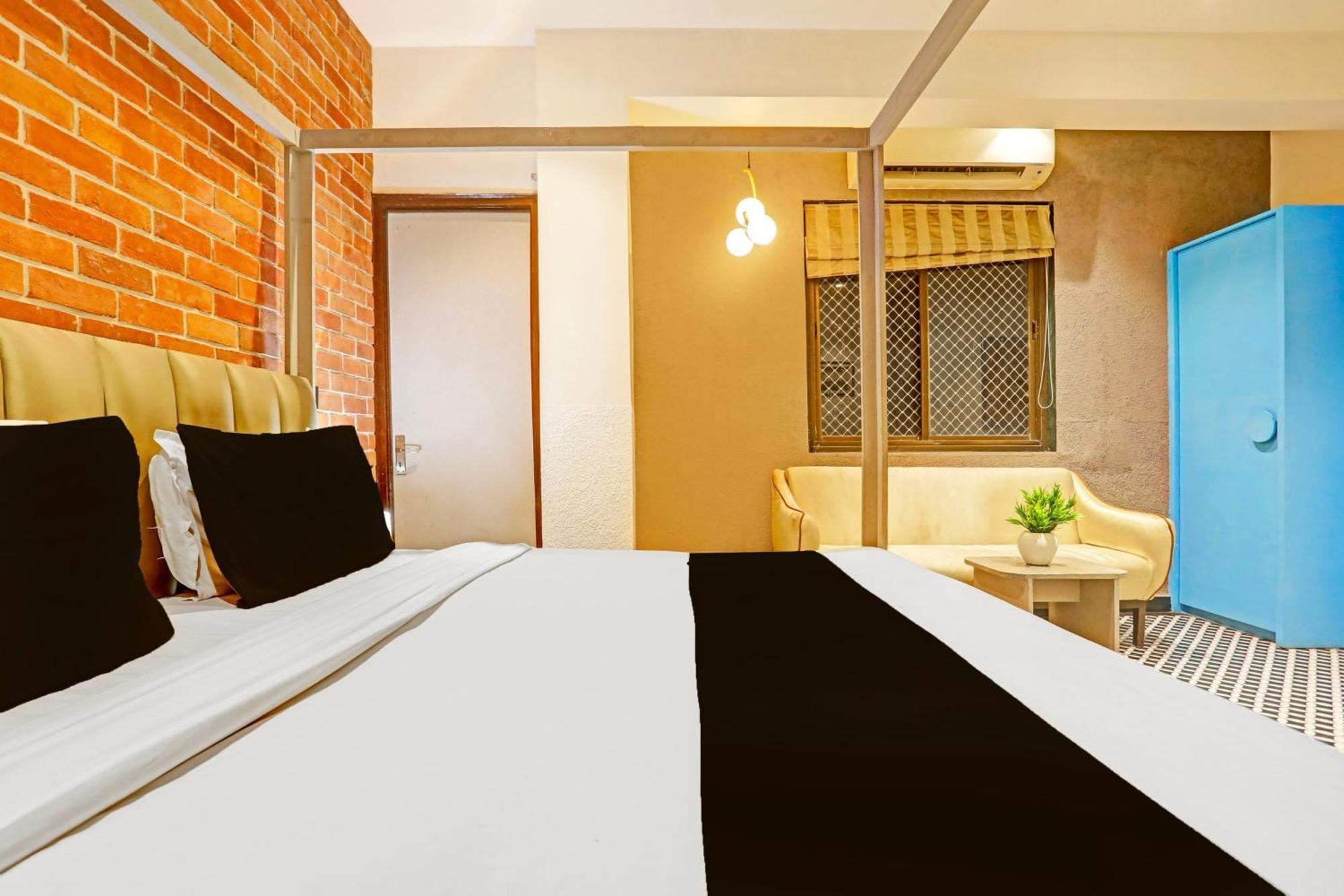 Super Townhouse Cantonment Varanasi Formerly Sarin Inn Εξωτερικό φωτογραφία
