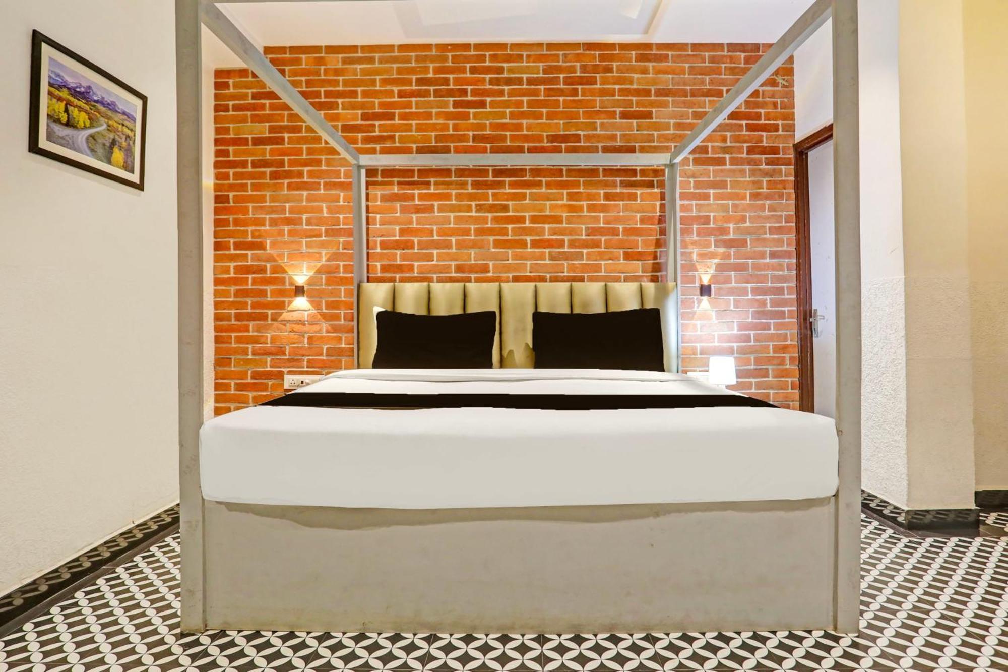 Super Townhouse Cantonment Varanasi Formerly Sarin Inn Εξωτερικό φωτογραφία