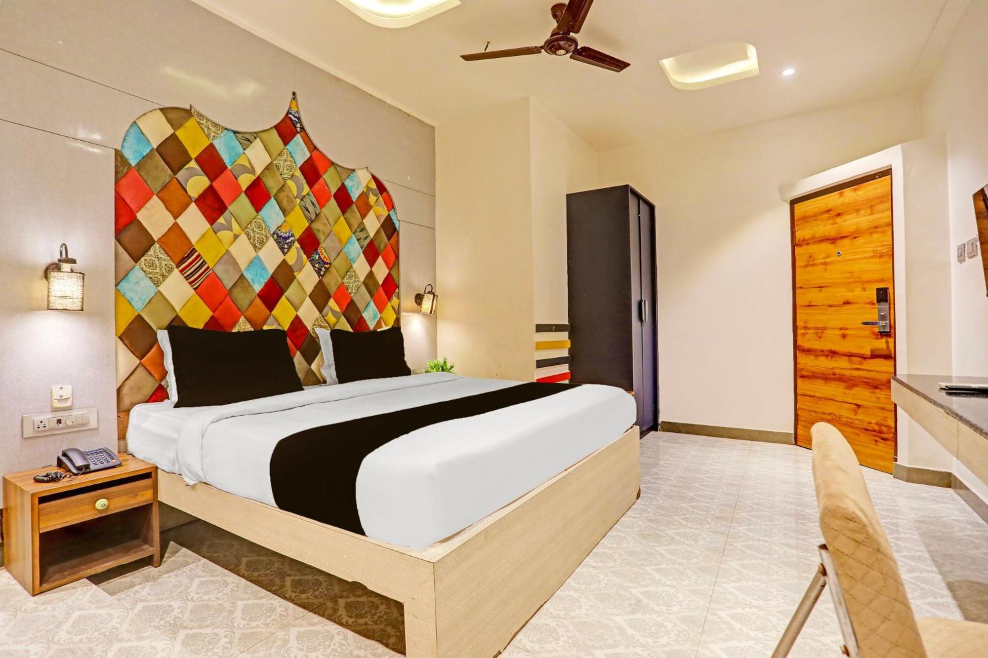 Super Townhouse Cantonment Varanasi Formerly Sarin Inn Εξωτερικό φωτογραφία